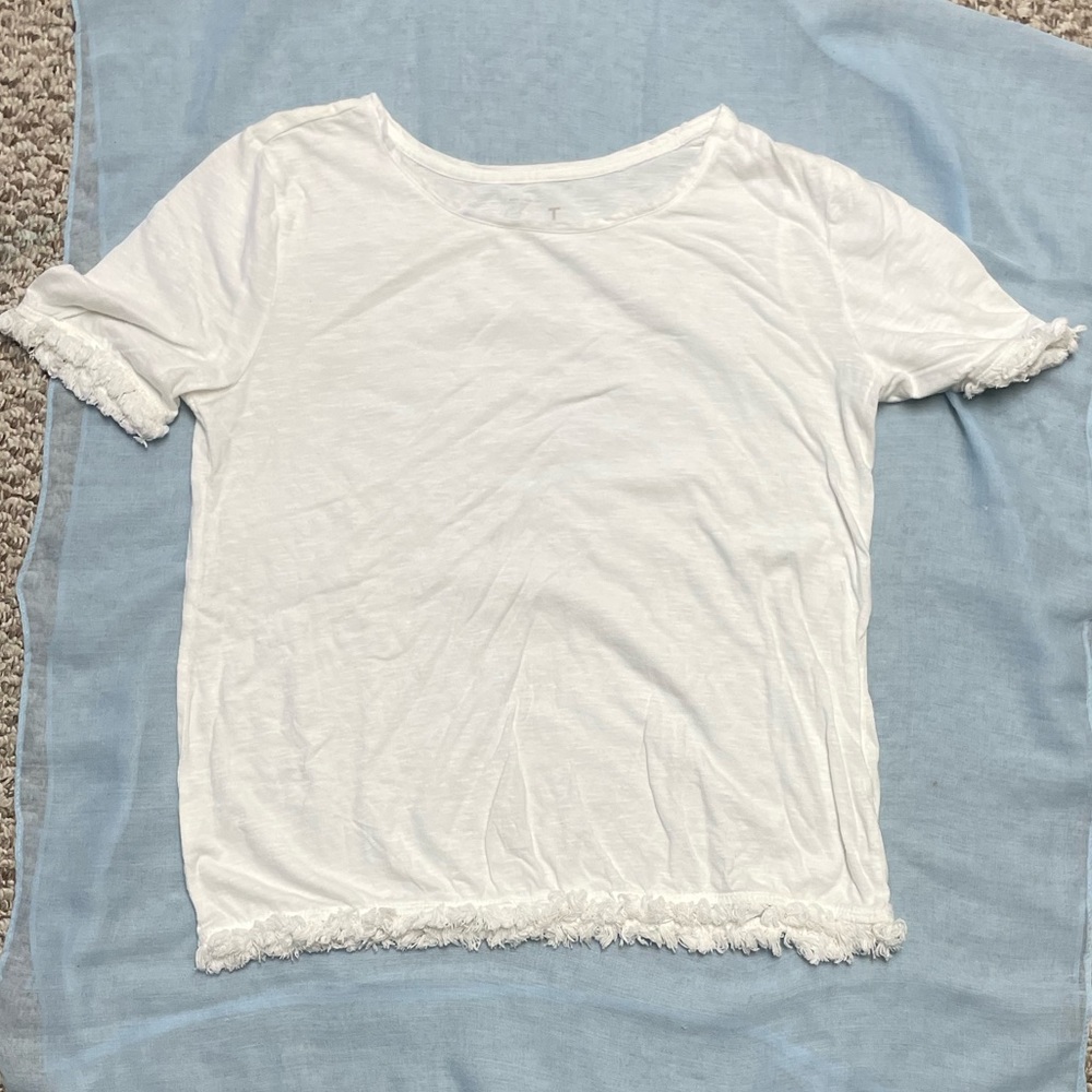 Wen’s white Tee